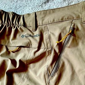 Columbia Hiking Shorts, Beige, 32